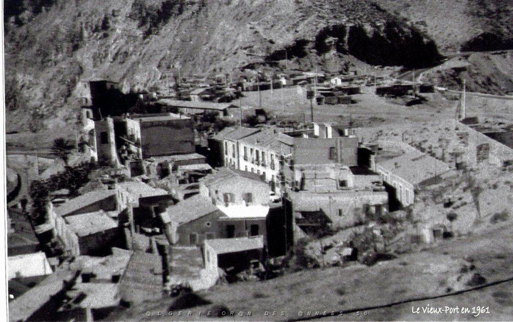 MERS EL KEBIR B LE VIEUX PORT EN 1961.jpg